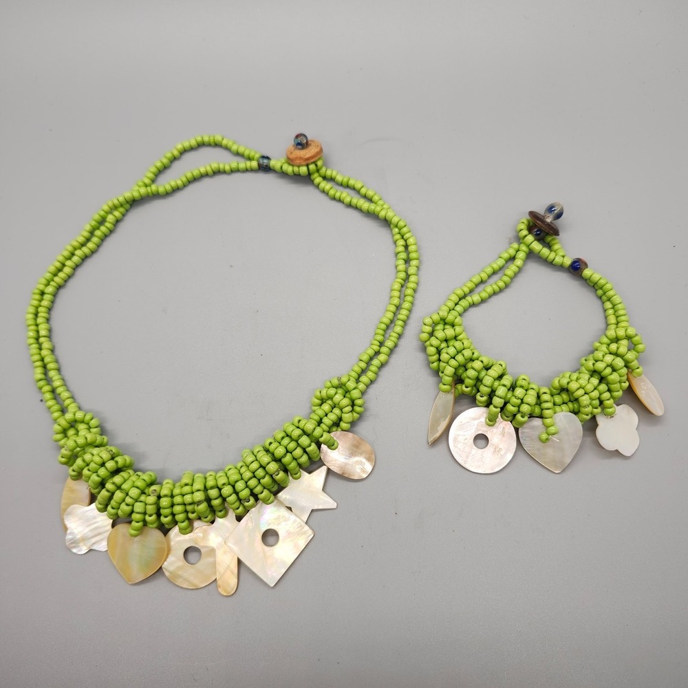Beautiful Green Tone Seed Beads Artisan Pendant Necklace and Bracelet Set - Picture 2 of 4